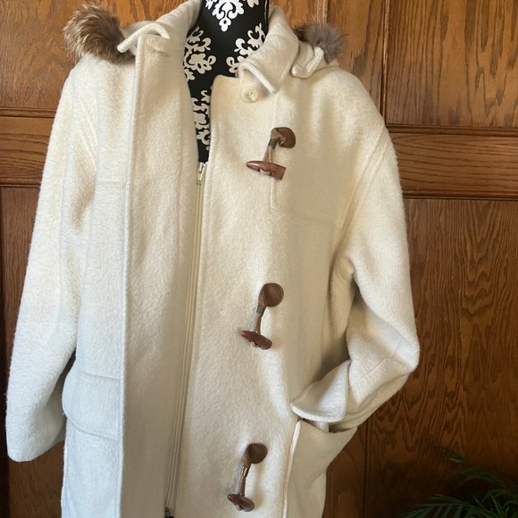 Vintage Winter Wool Coat - Picture 4 of 6